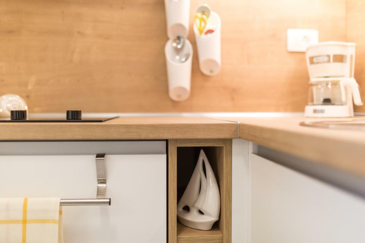 Studio Apartment Lucija Krk Town Buitenkant foto